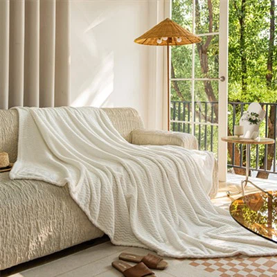 Manta de franela tallada